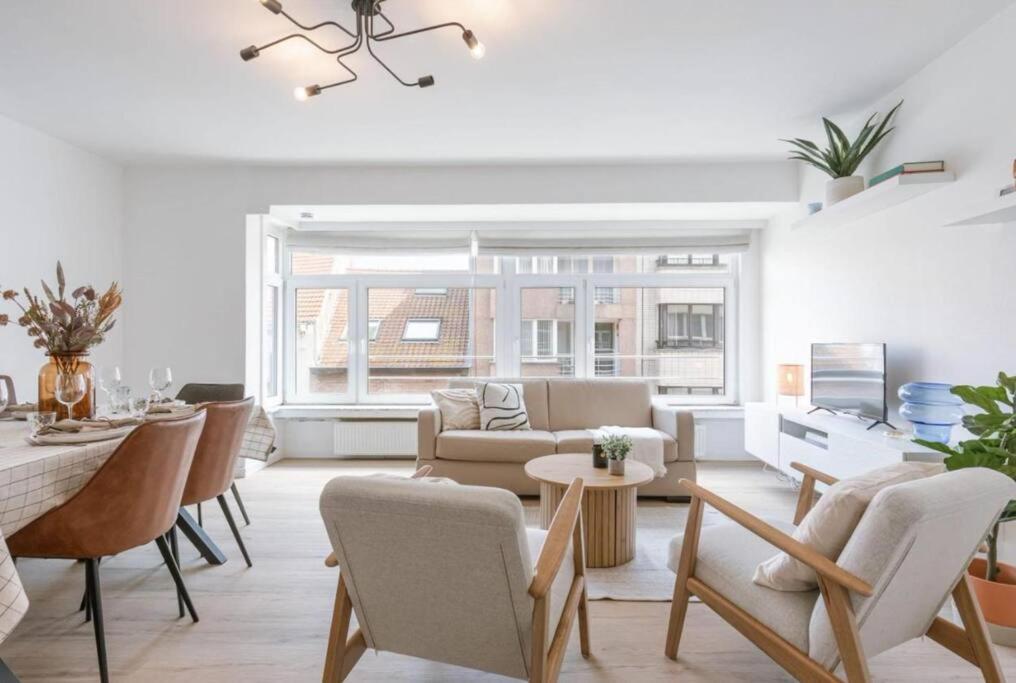 אוסטנדה Hugo By The Harbor, Light-Filled And Centrally Located Apartment - Free Parking מראה חיצוני תמונה