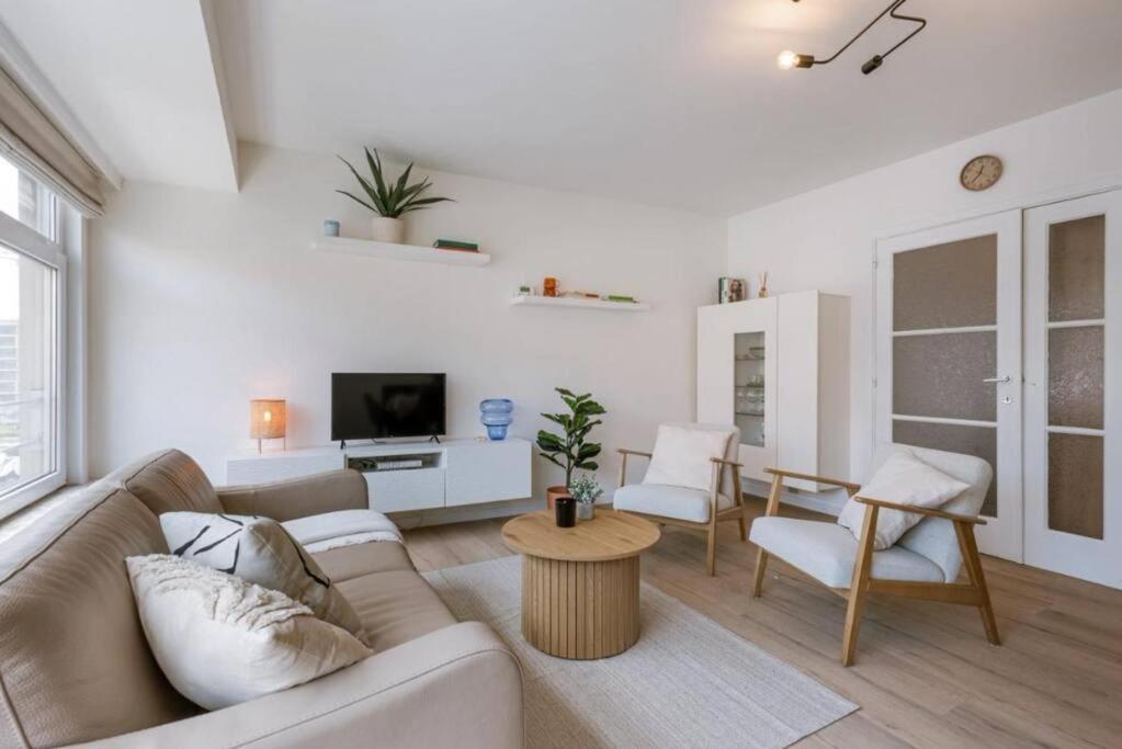 אוסטנדה Hugo By The Harbor, Light-Filled And Centrally Located Apartment - Free Parking מראה חיצוני תמונה