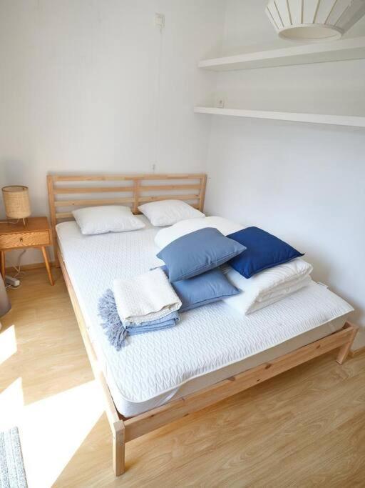 אוסטנדה Hugo By The Harbor, Light-Filled And Centrally Located Apartment - Free Parking מראה חיצוני תמונה
